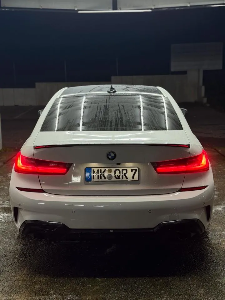 BMW 330I