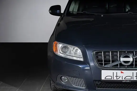 Volvo V70 2011 photo 4