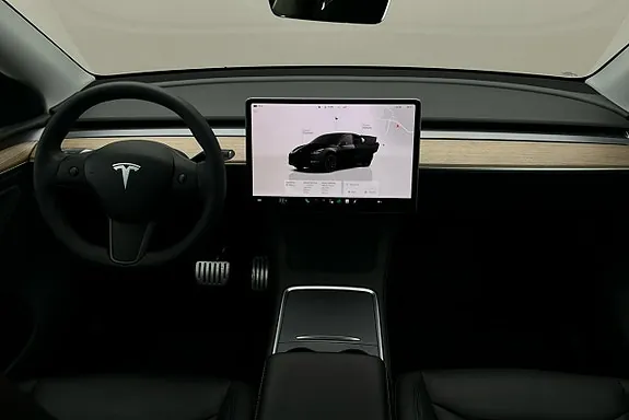 Tesla Model Y 2024 photo 3
