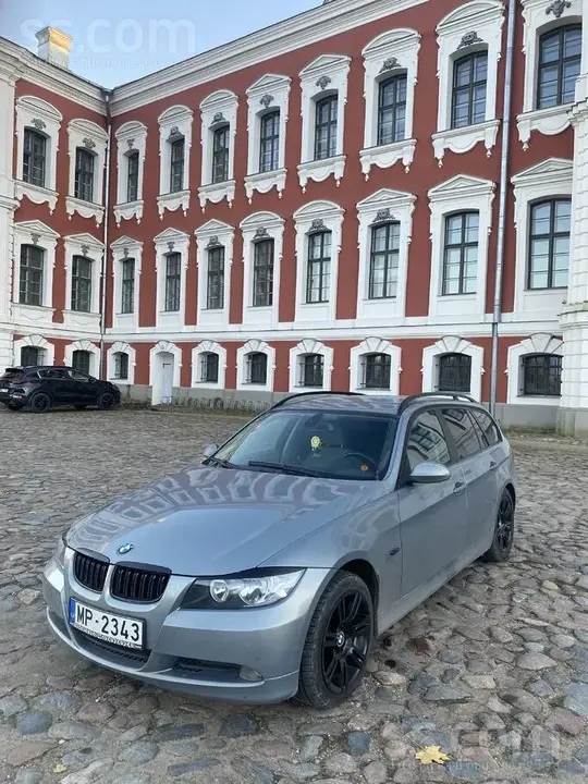 BMW 320I