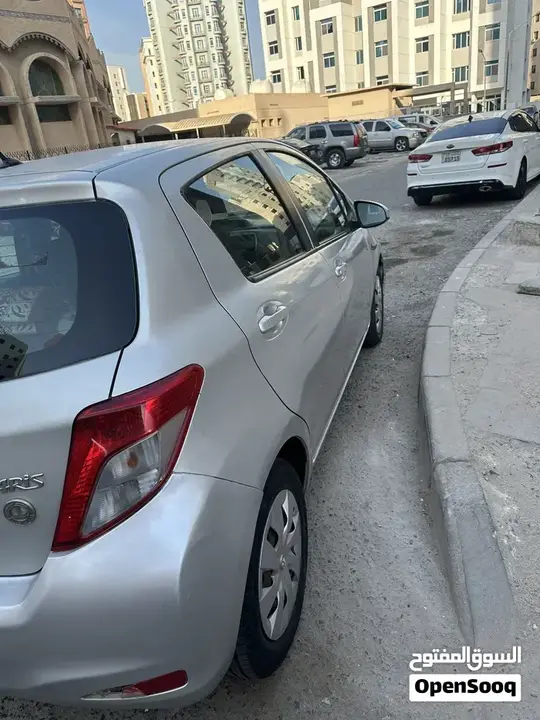 Toyota Yaris 2012 photo 5
