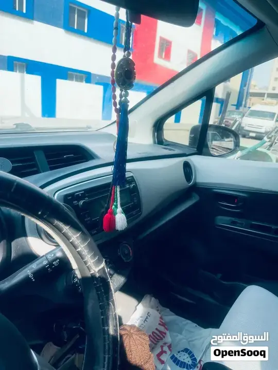 Toyota Yaris 2012 photo 4
