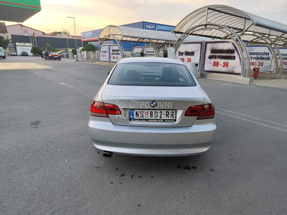 BMW 320 2008 photo 4