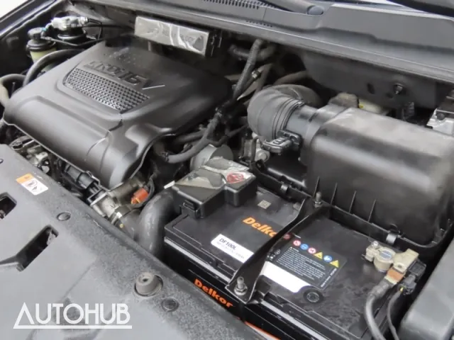 Kia Carnival 2014 photo 5