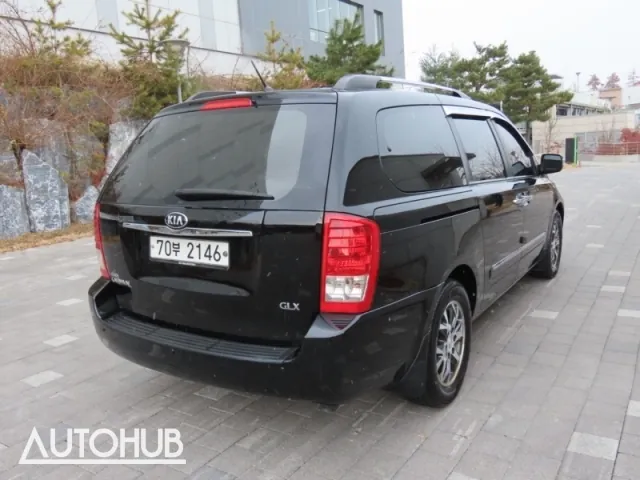 Kia Carnival 2014 photo 3