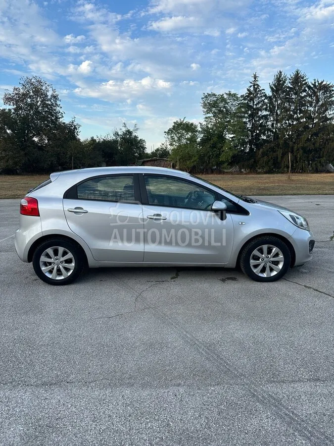 Kia Rio 2012 photo 2