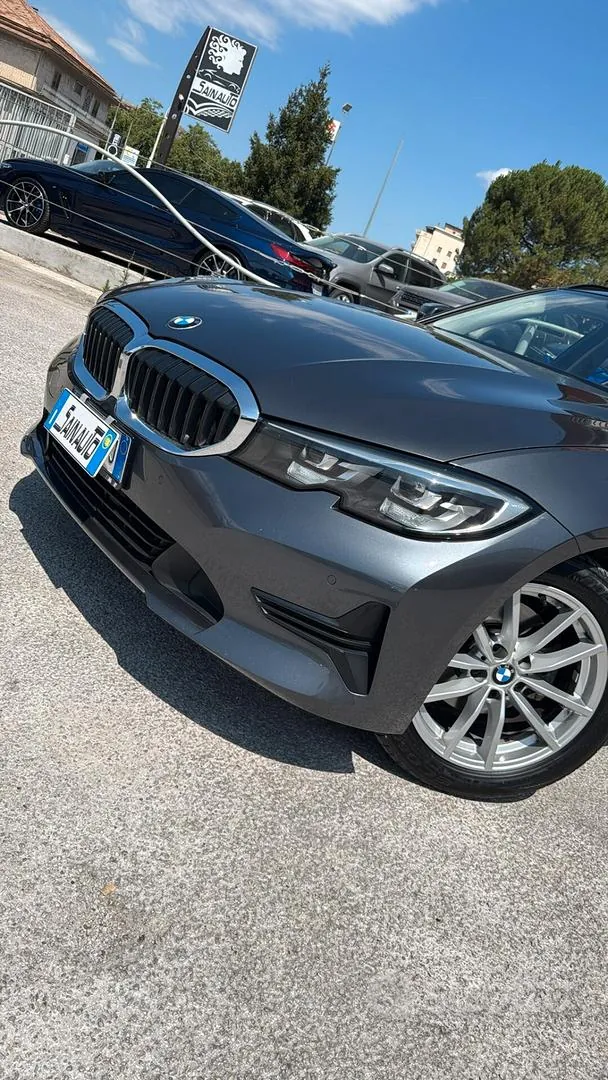 BMW 3 Series 2020 photo 2