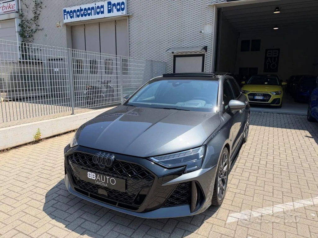Audi Rs3 2025 photo 2