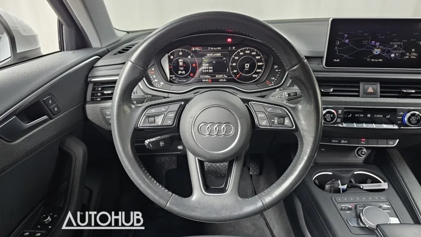 Audi A4 2018 photo 2