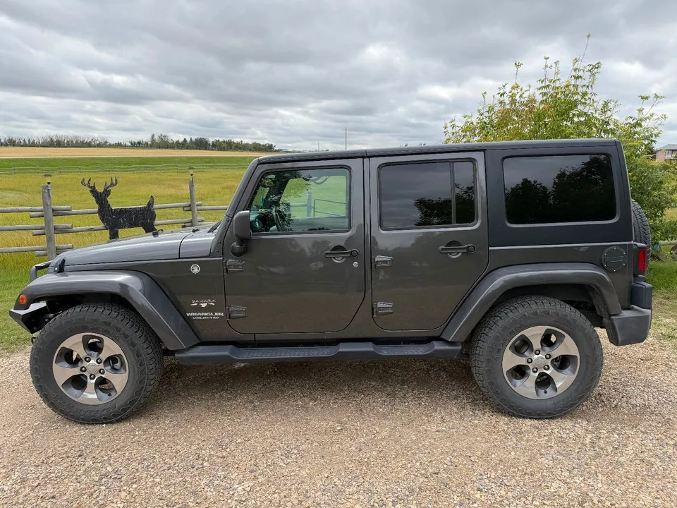 Jeep Wrangler Unlimited 2017 photo 2