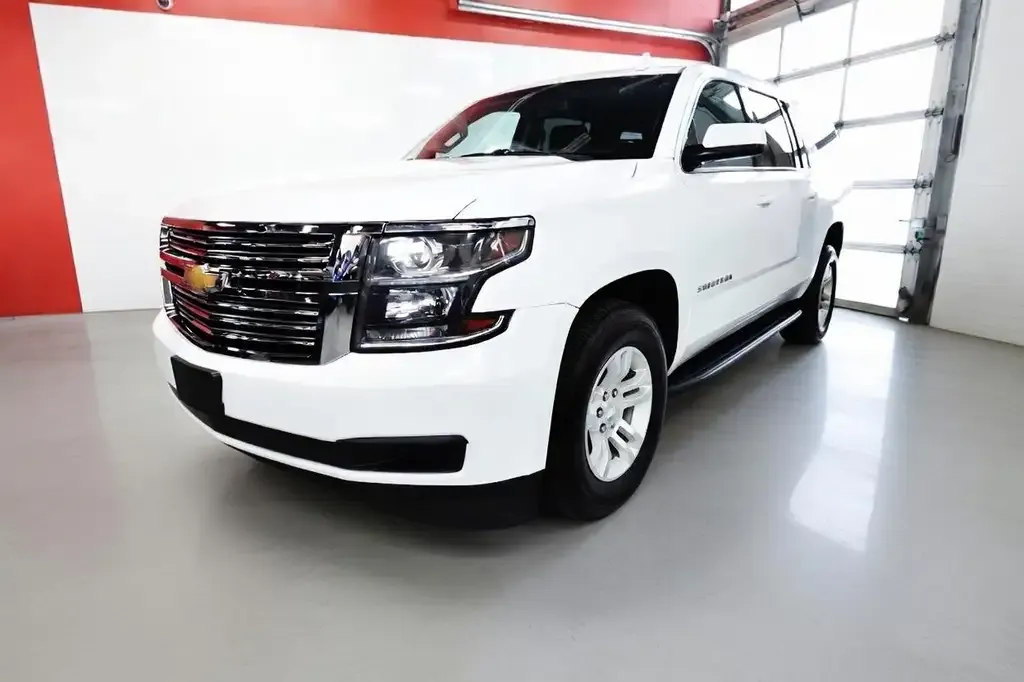Chevrolet Suburban 2017 photo 3