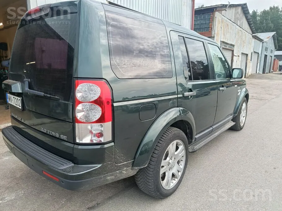 Land Rover Discovery 2010 photo 3