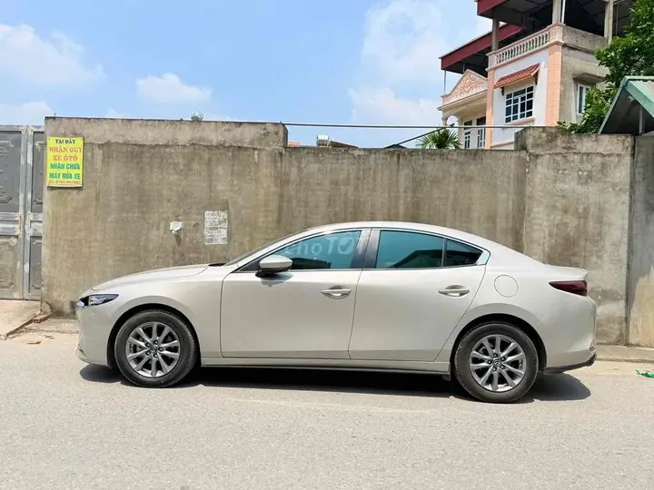 Mazda 3 2024 photo 3