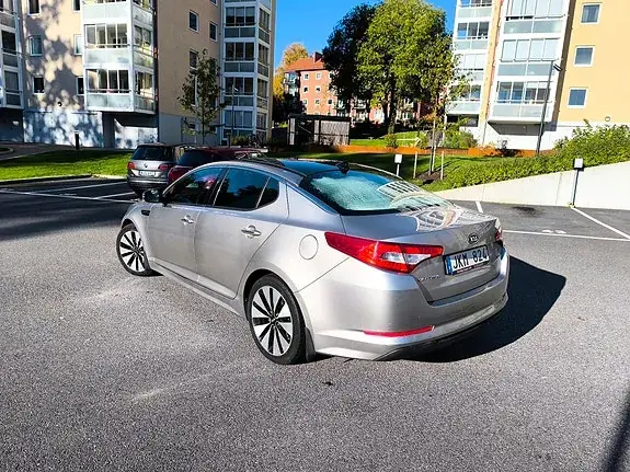 Kia Optima 2012 photo 2