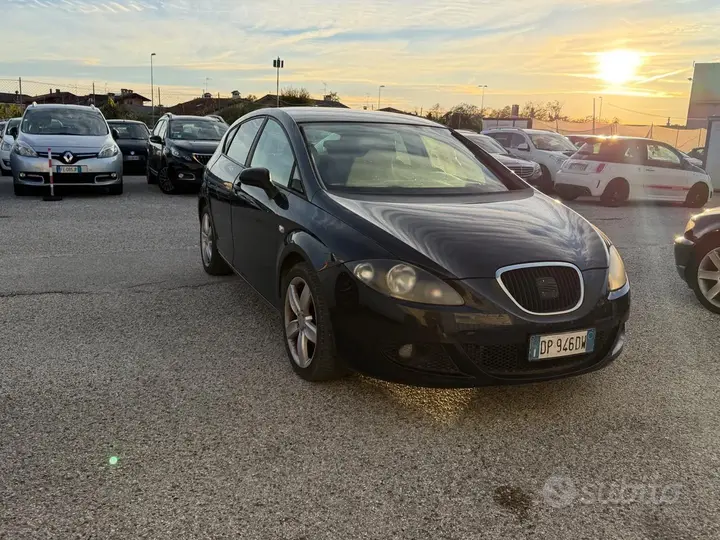 Seat Leon 2008 photo 2