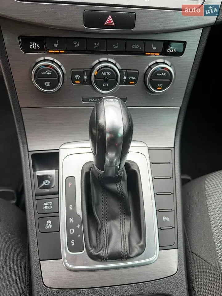Volkswagen Passat 2013 photo 4