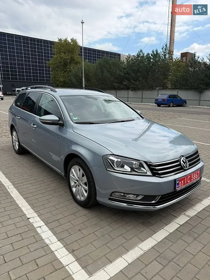 Volkswagen Passat 2013 photo 2