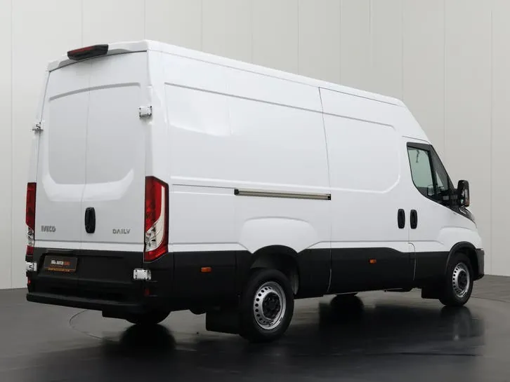 Iveco Daily 2024 photo 2
