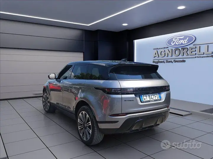 Land Rover Range Rover Evoque 2025 photo 3