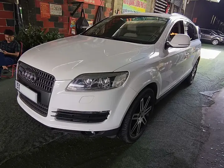 Audi Q7 2009 photo 2