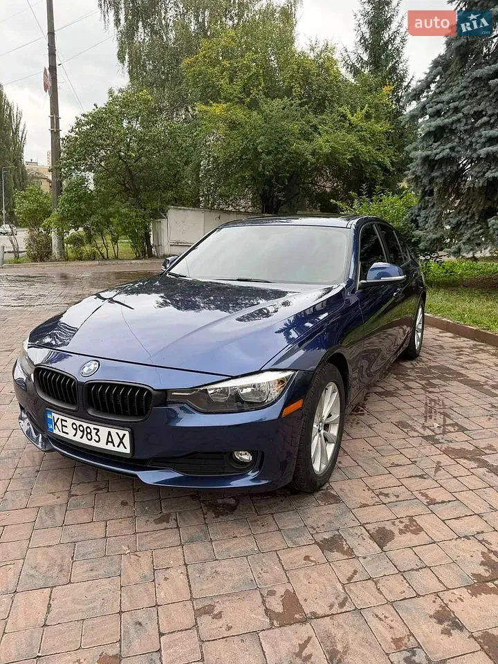 BMW 3 Series 2017 photo 2