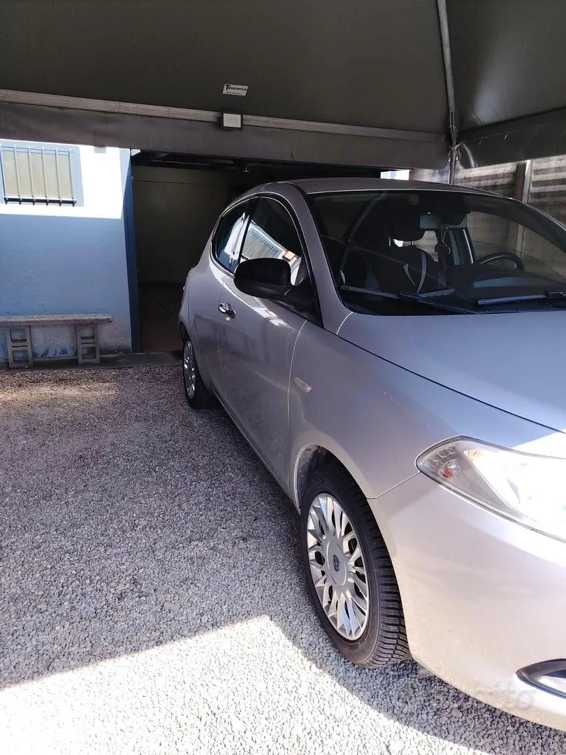 Lancia Ypsilon 2012 photo 4