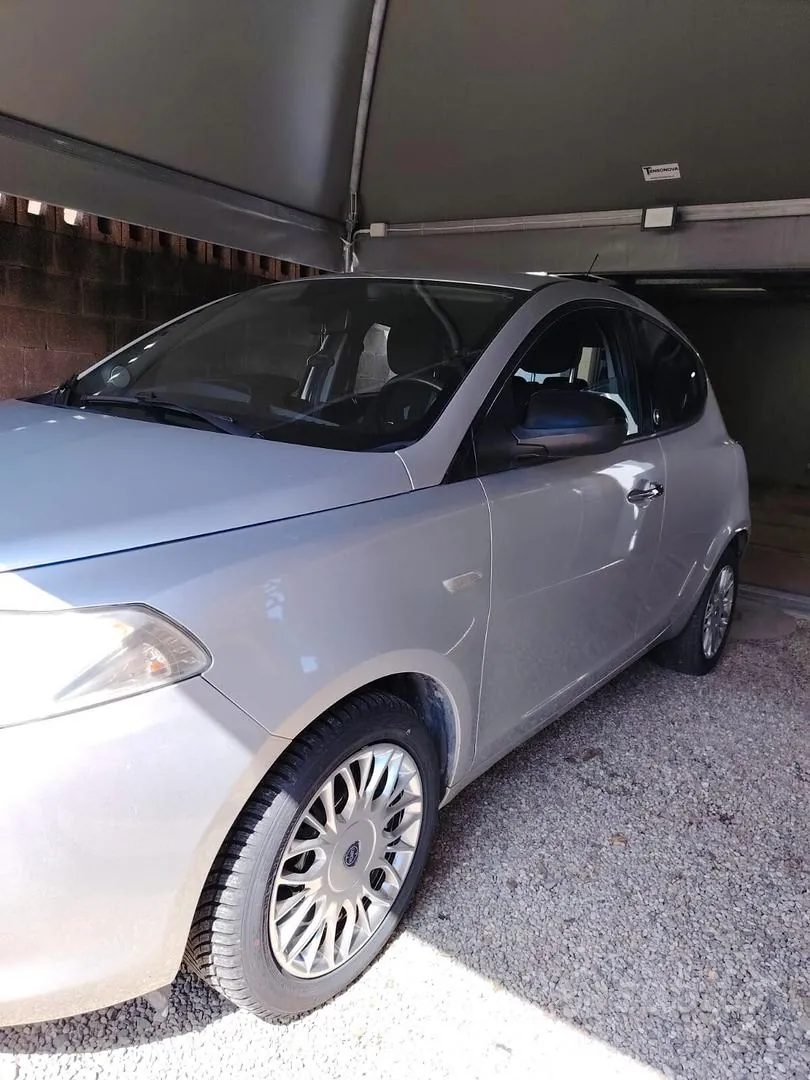 Lancia Ypsilon 2012 photo 5