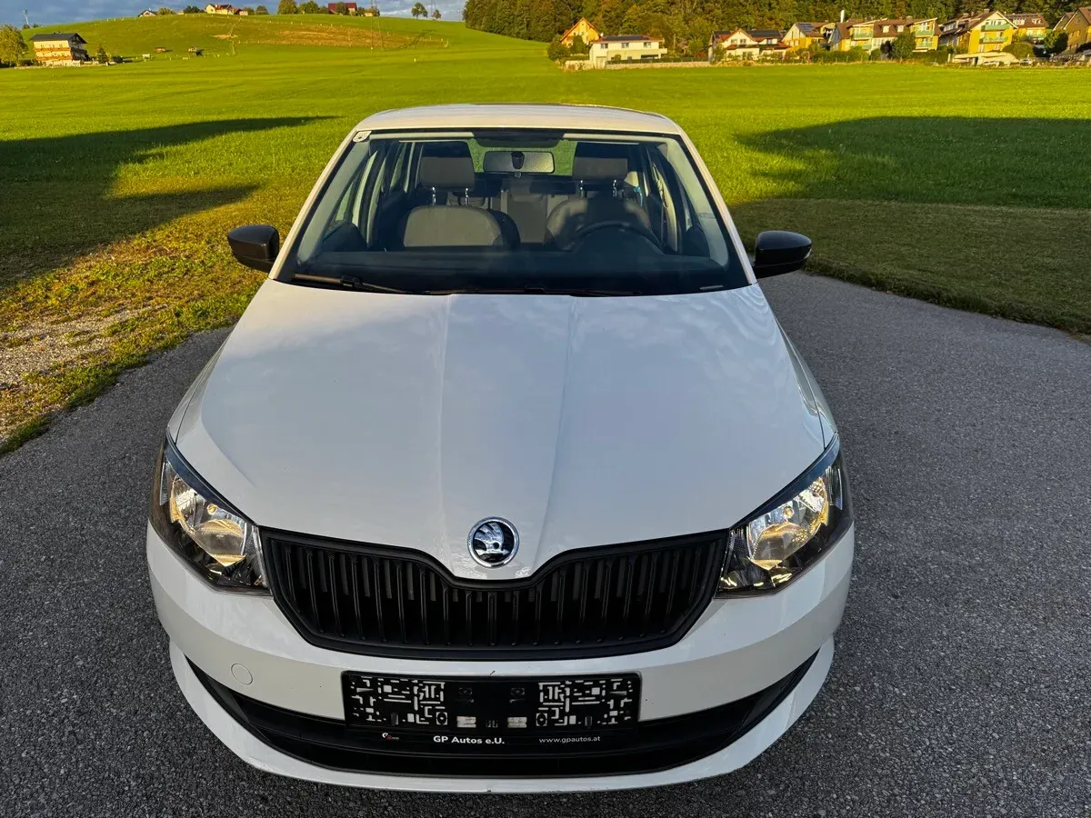 Skoda Fabia 2015 photo 3