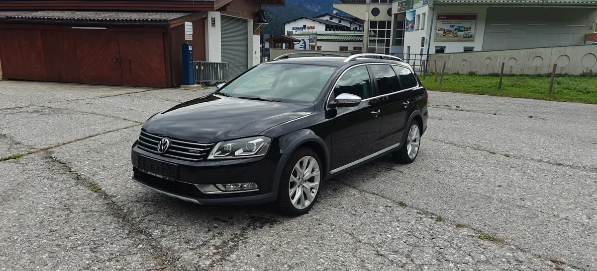 Volkswagen Passat 2013 photo 2