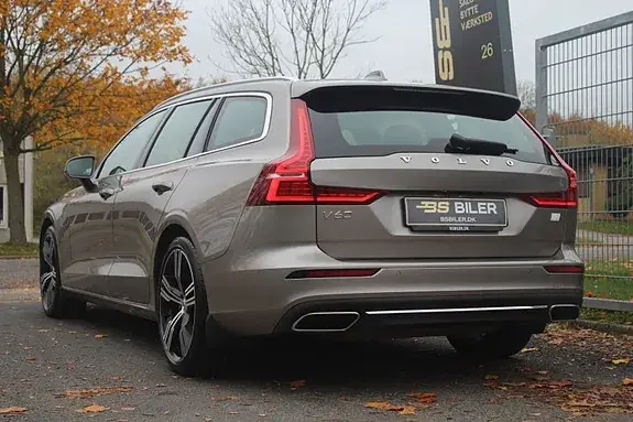 Volvo V60 2021 photo 3