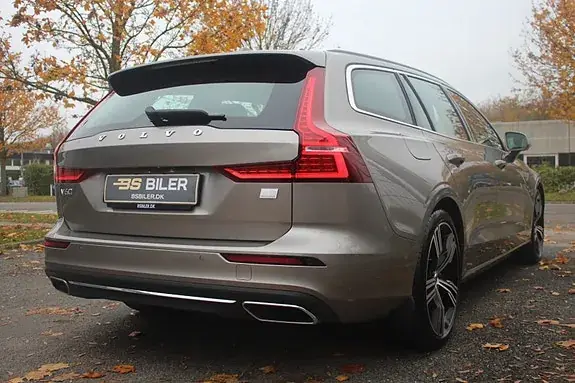 Volvo V60 2021 photo 5