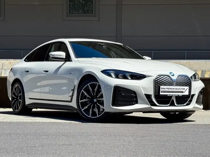 BMW I4 2025 photo 3