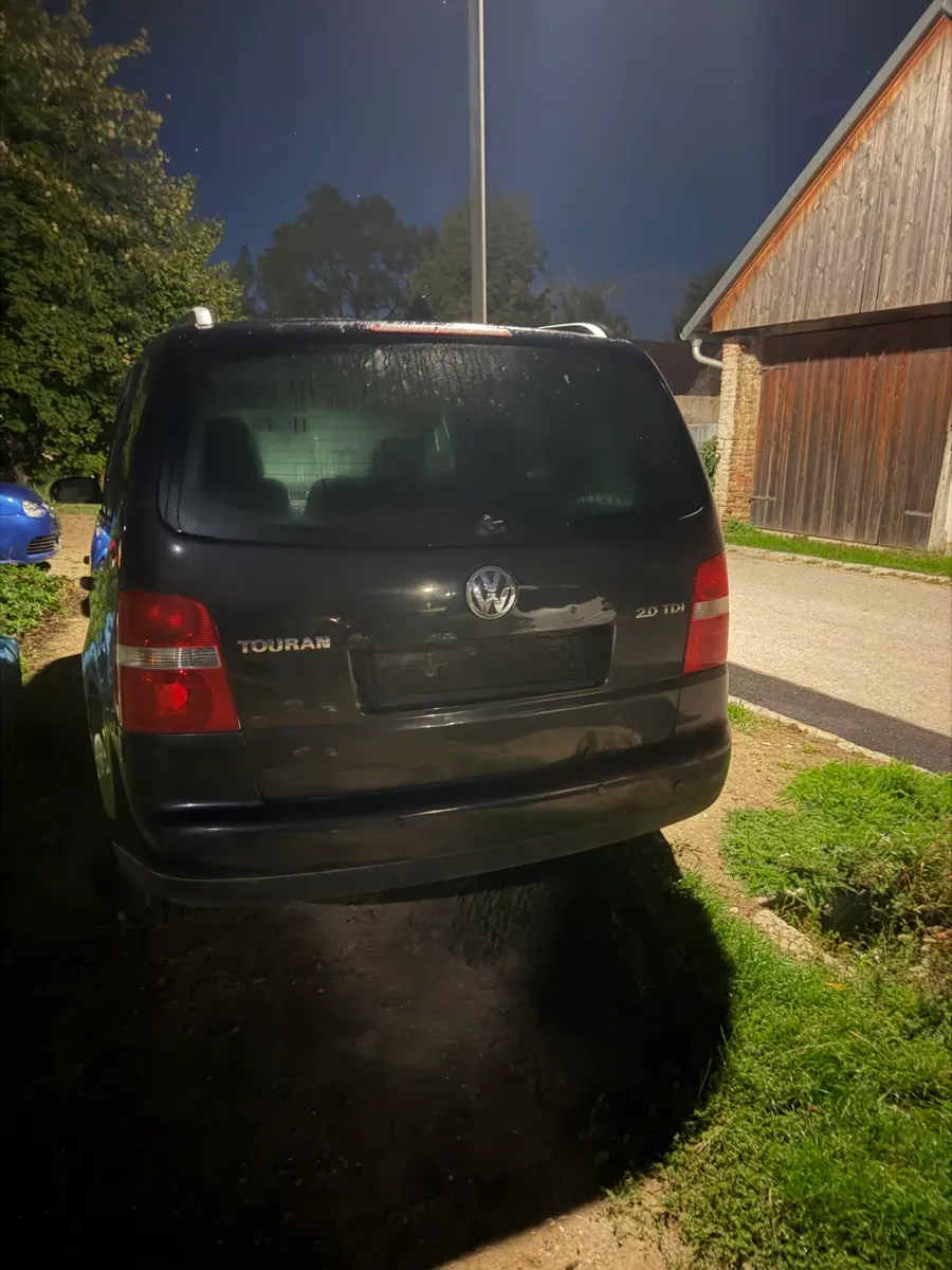 Volkswagen Touran 2006 photo 3