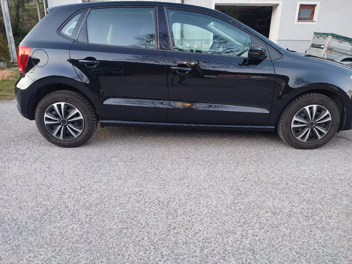 Volkswagen Polo 2009 photo 3