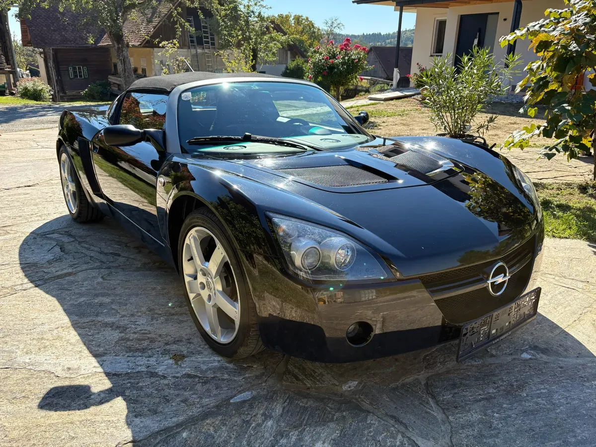 Opel Speedster 2002 photo 2