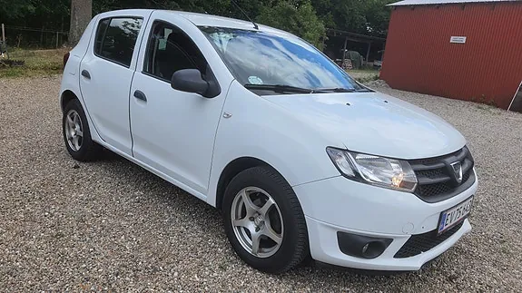 Dacia Sandero 2015 photo 3