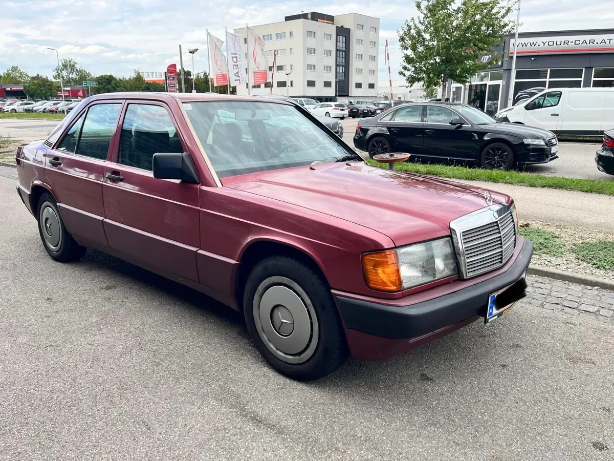 Mercedes-Benz 190