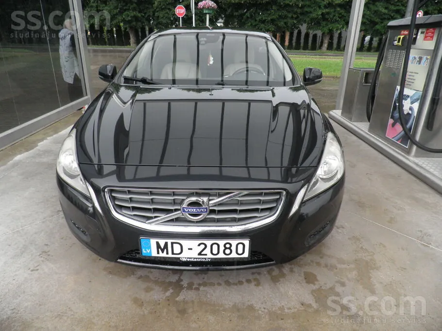 Volvo S60 2012 photo 4