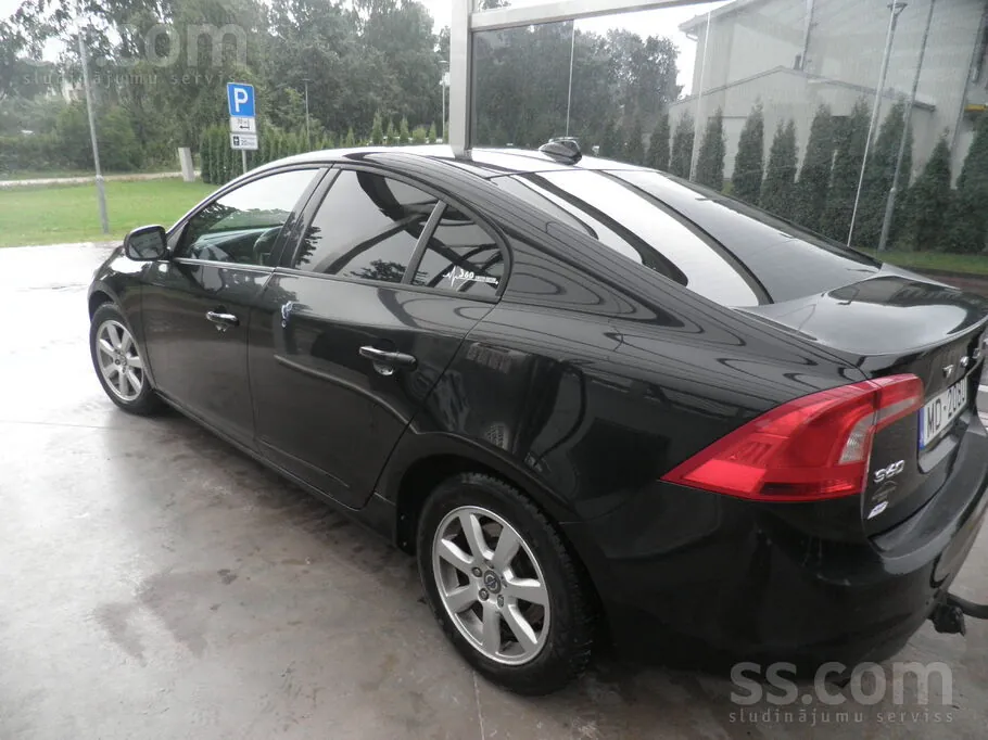Volvo S60 2012 photo 2