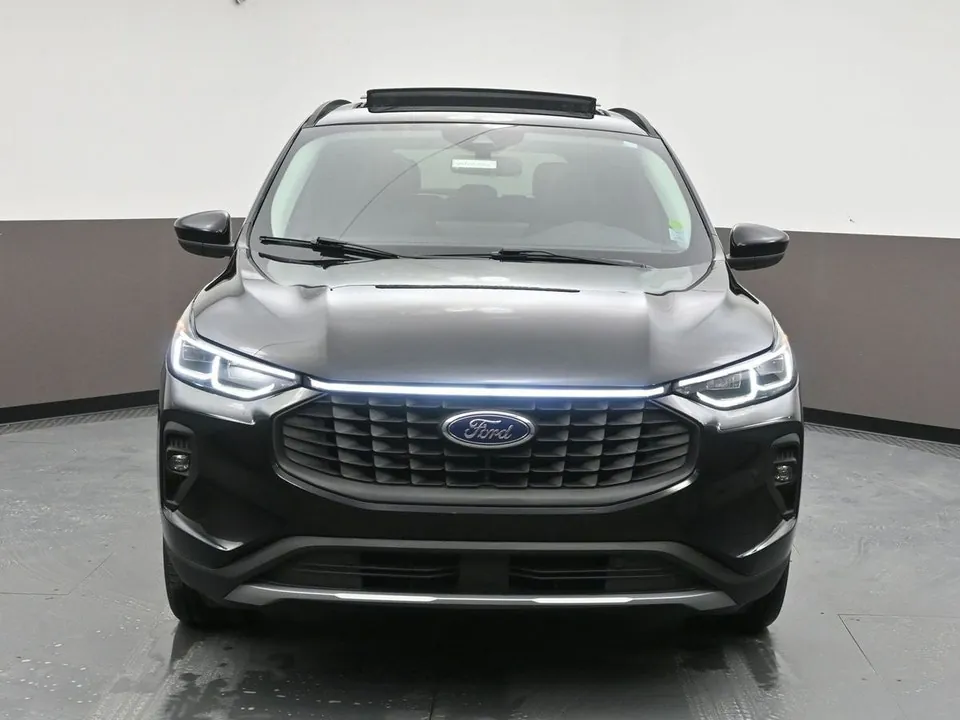 Ford Escape 2025 photo 2