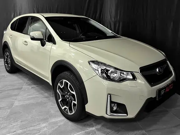 Subaru Xv 2016 photo 2