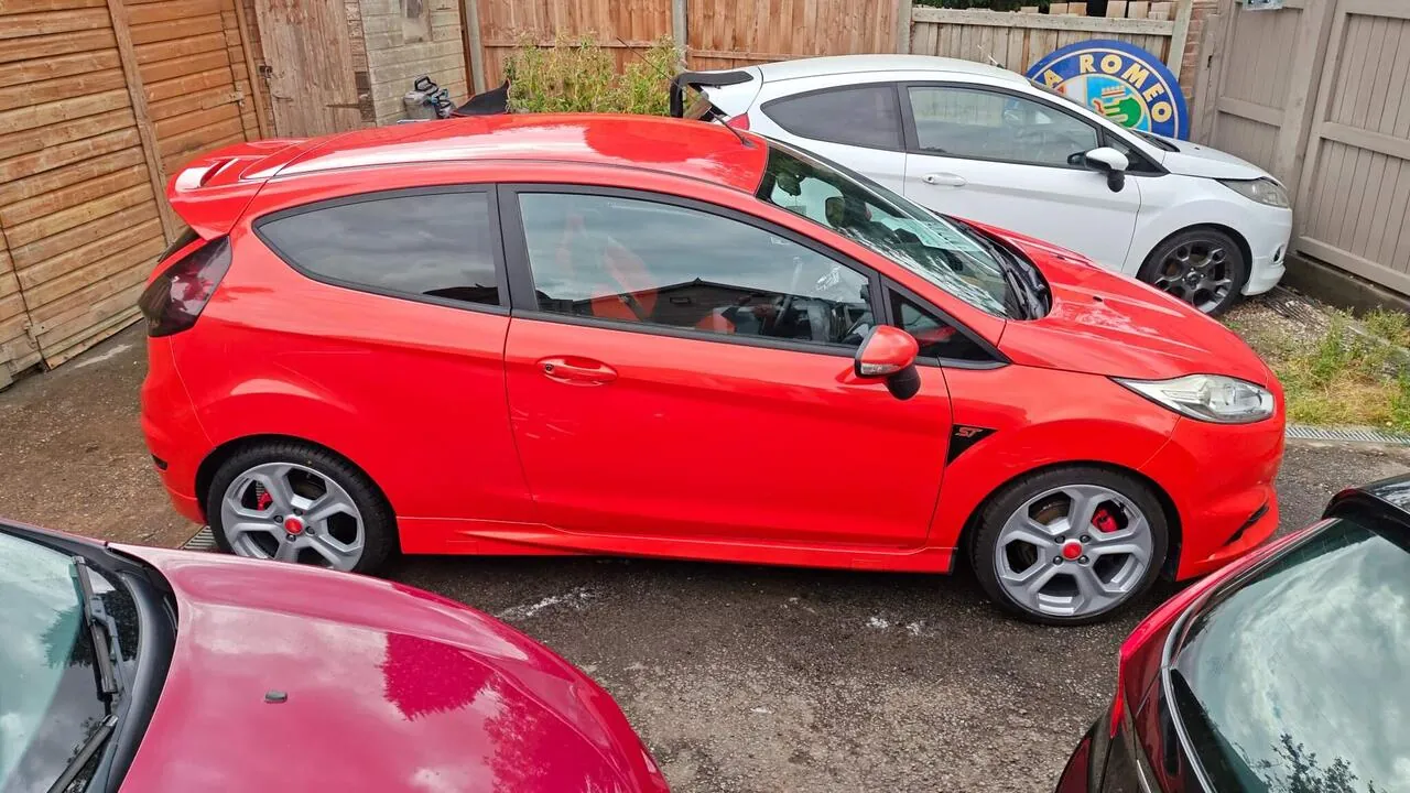 Ford Fiesta 2017 photo 2