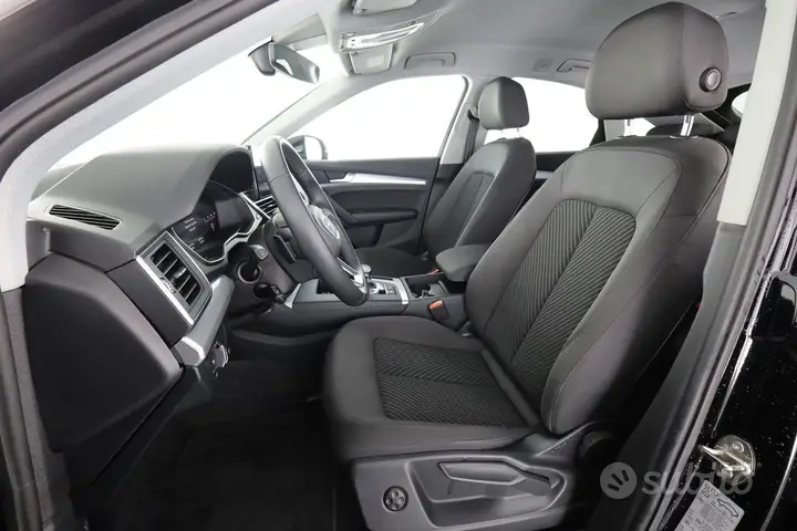 Audi Q5 2023 photo 2