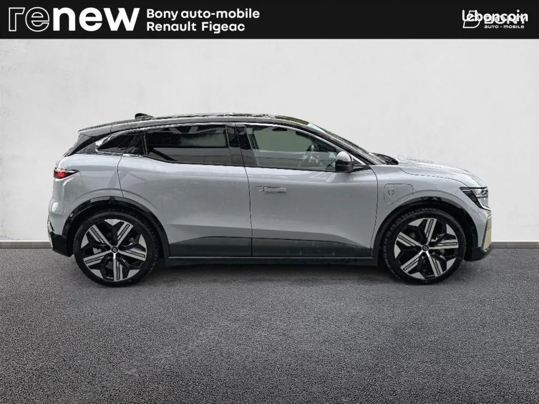 Renault Megane 2023 photo 3