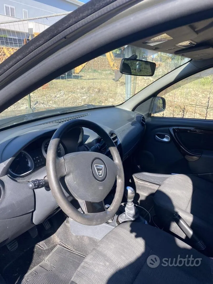 Dacia Duster 2012 photo 5