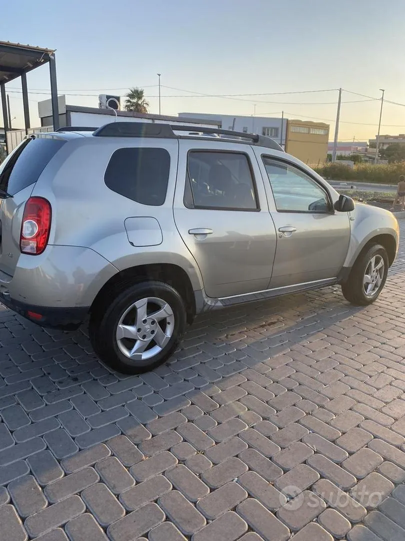 Dacia Duster 2012 photo 4