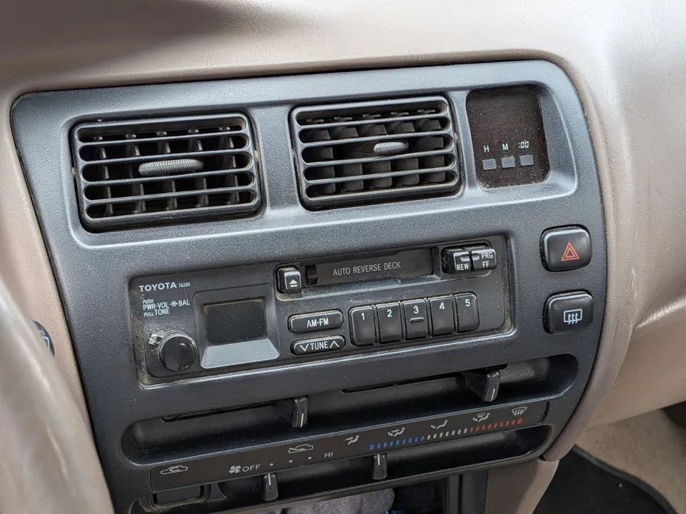 Toyota Corolla 1996 photo 5
