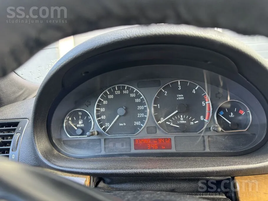 BMW 330Xd 2002 photo 5
