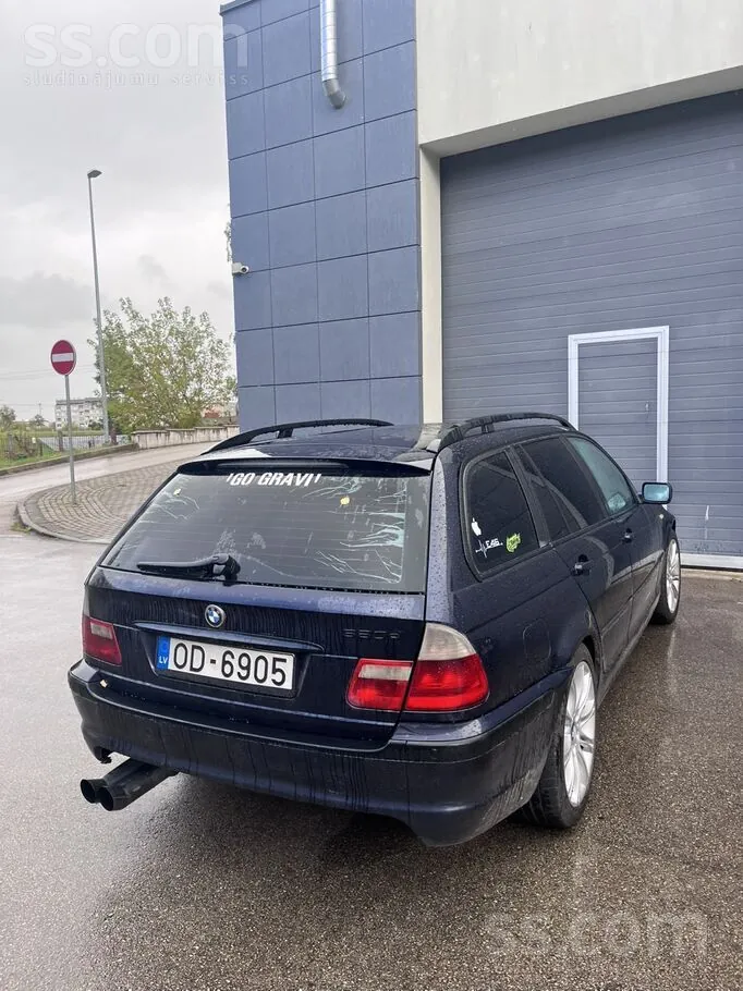 BMW 330Xd 2002 photo 2