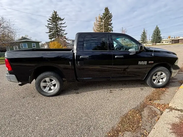 Dodge Ram 1500 2014 photo 2